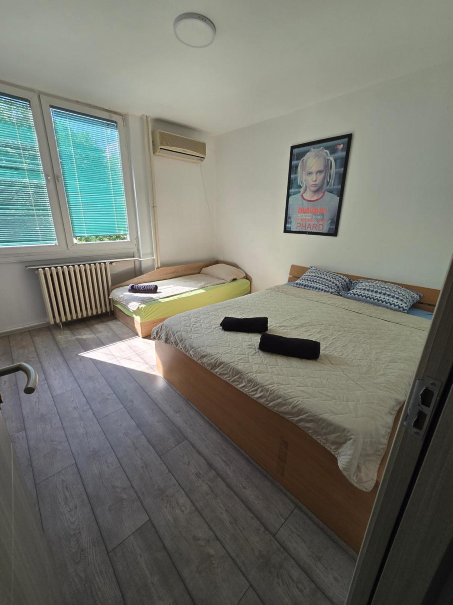 City Center Apt Wfree P Skopje Bagian luar foto