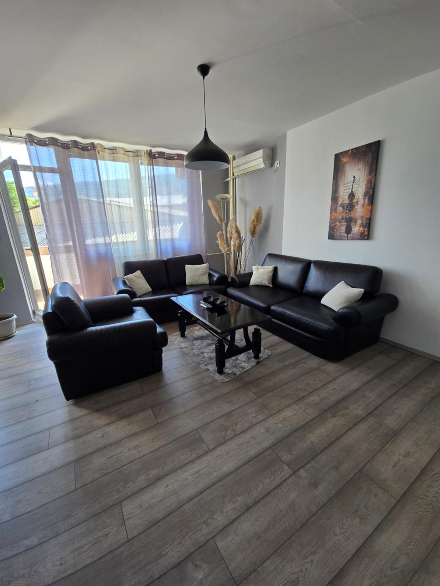 City Center Apt Wfree P Skopje Bagian luar foto